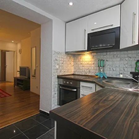 Apartament Fuer 3 Personen Ca 38 Qm In Pula, Istrien Istrische Riviera *